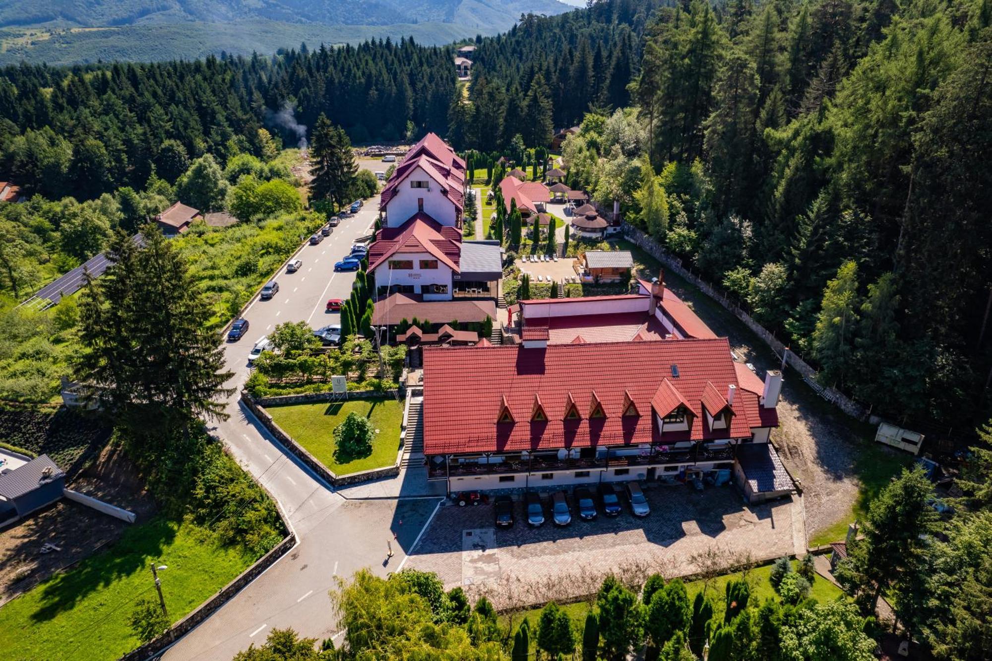 Q Resort And Spa Săcele Exterior foto