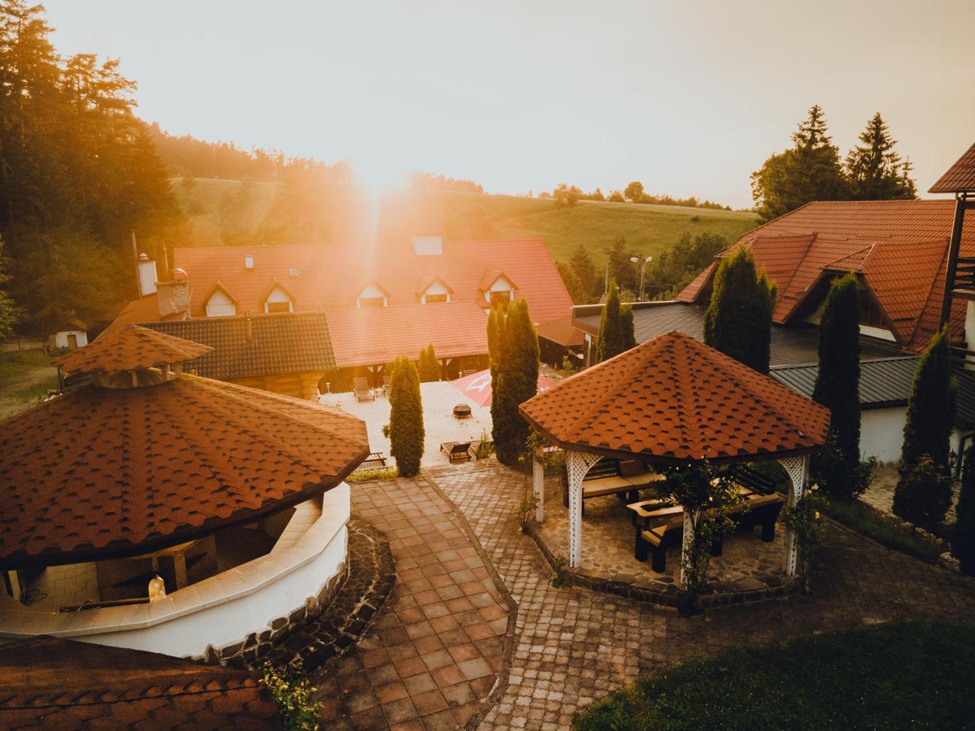 Q Resort And Spa Săcele Exterior foto